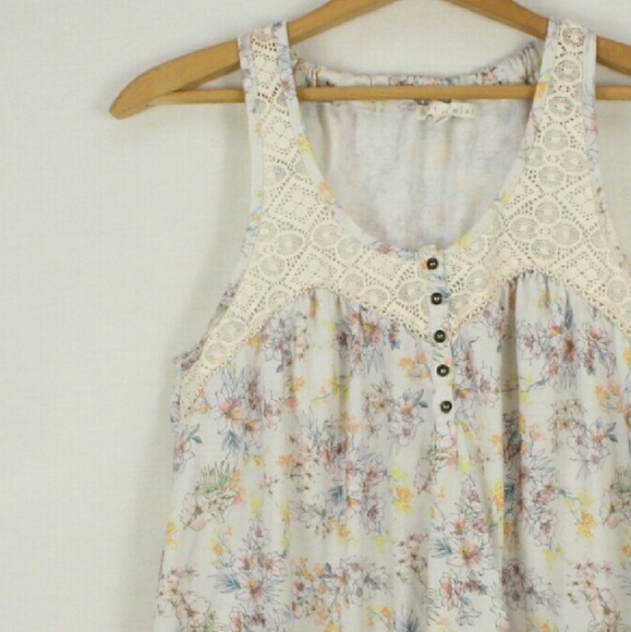 Hint of Mint Floral Tank Flowy Lace - Size L - Picture 2 of 5